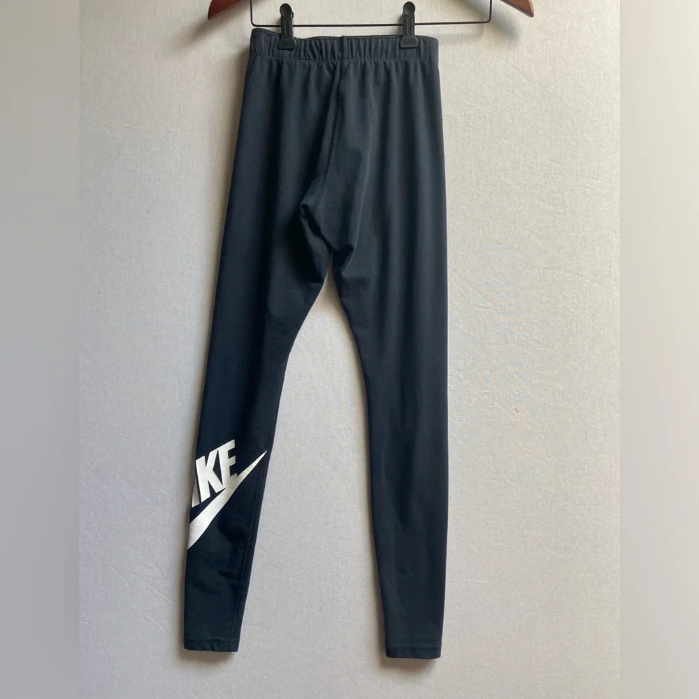 Nike Sportswear Essential Leggings high waisted tights sz XS - Picture 3 of 8